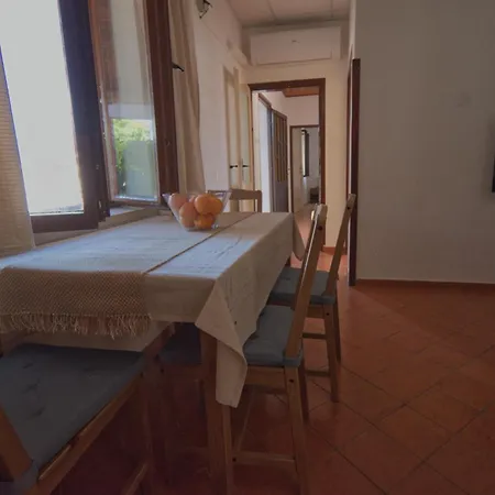 아파트 Poli Sterne, For Family And Pet Friendly *