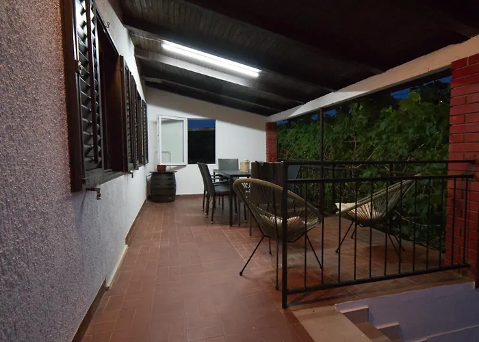 아파트 Poli Sterne, For Family And Pet Friendly *