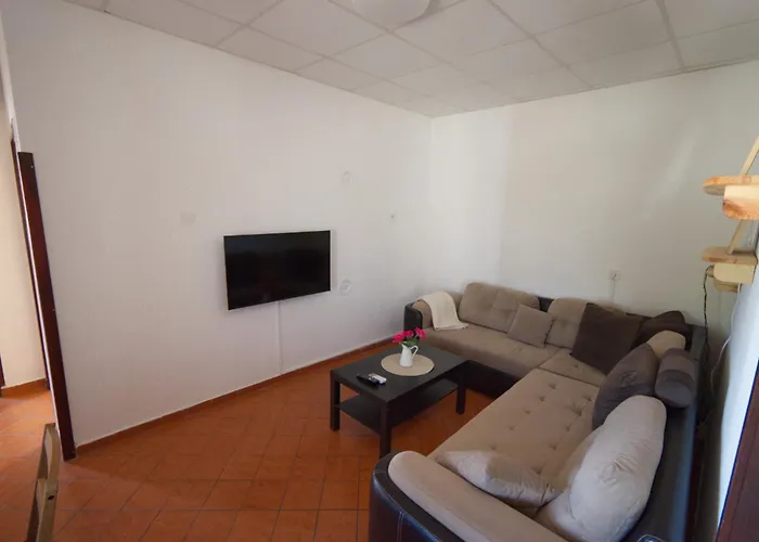 Poli Sterne, For Family And Pet Friendly 아파트 *