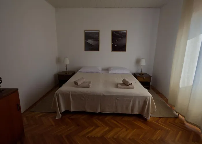 Poli Sterne, For Family And Pet Friendly 아파트 *